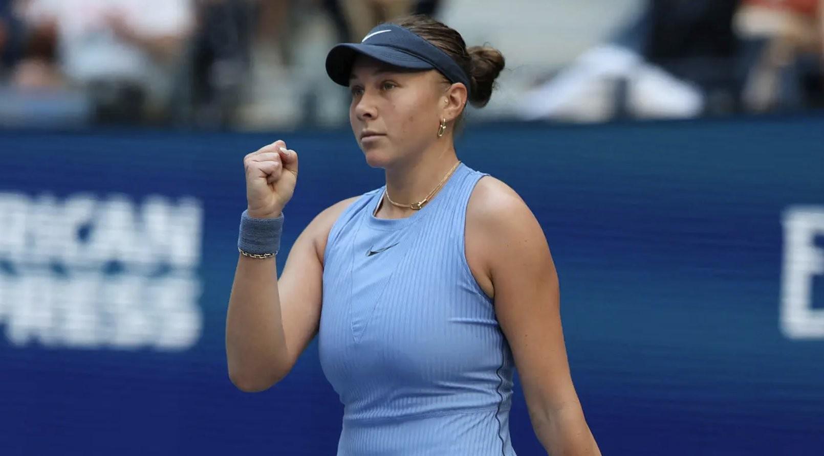 阿尼西莫娃2-1逆转战胜大坂直美,美网决赛将对阵萨巴伦卡