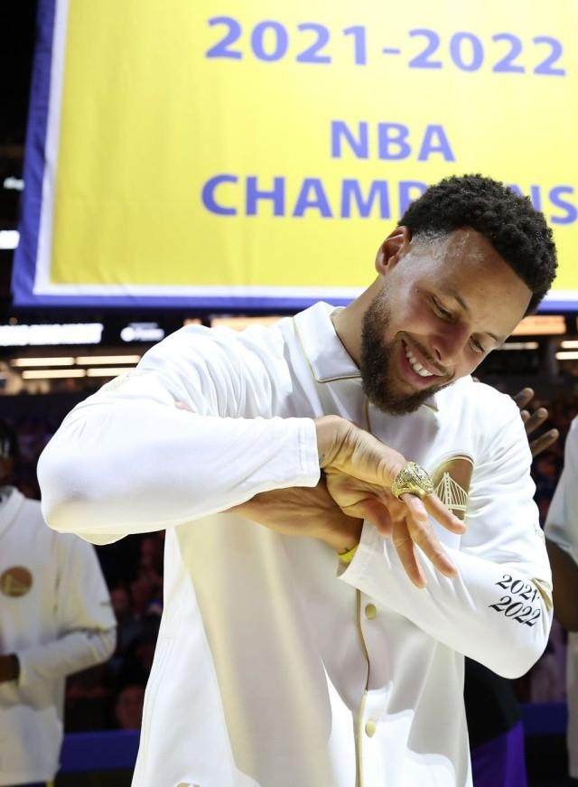 1666198947241001916.jpg 九游官网-【早报】“who needs ronaldo”从破梗变成现实?